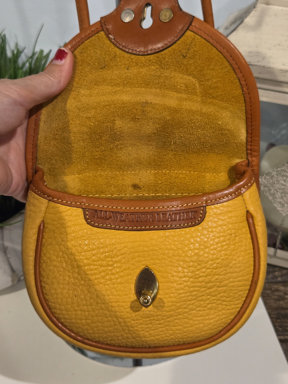 Dooney & Bourke Vintage Palomino Cavalry Body Bag - Picture 10 of 15